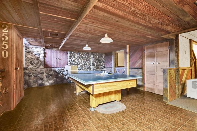 2550 Harmony CIRCLE, Brookfield, WI 53045