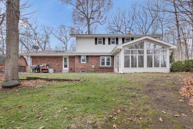 2550 Harmony CIRCLE, Brookfield, WI 53045