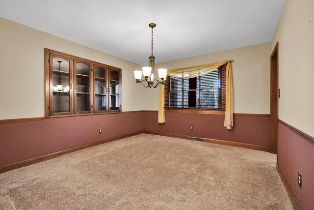 2550 Harmony CIRCLE, Brookfield, WI 53045