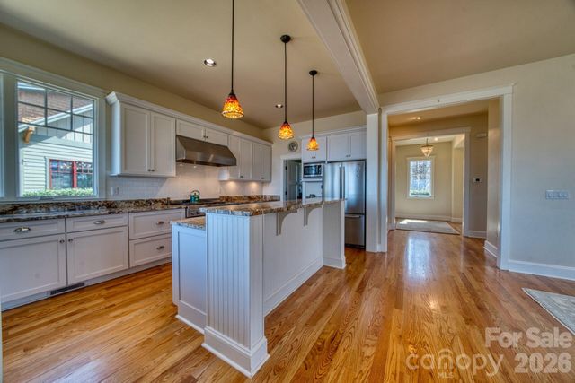 192 Woodruff Lane, Black Mountain, NC 28711