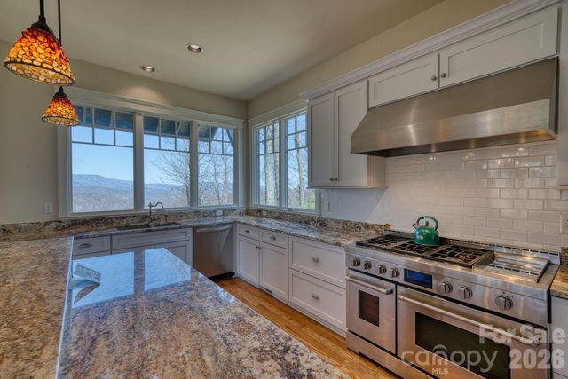 192 Woodruff Lane, Black Mountain, NC 28711