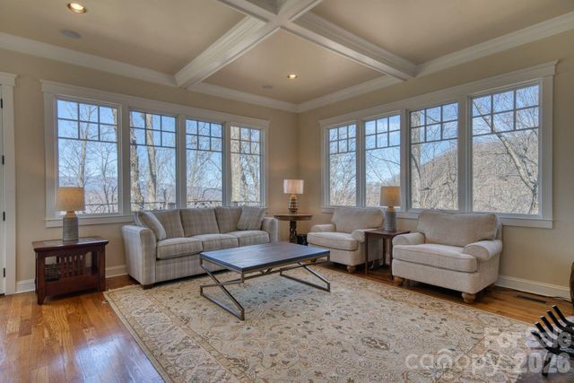 192 Woodruff Lane, Black Mountain, NC 28711