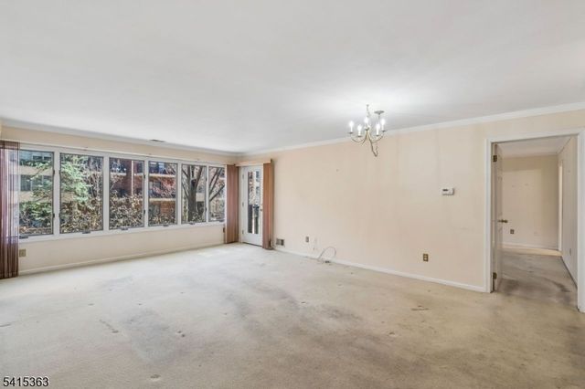 17 Mews Ln, South Orange Village Twp., NJ 07079
