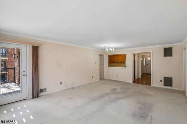 17 Mews Ln, South Orange Village Twp., NJ 07079