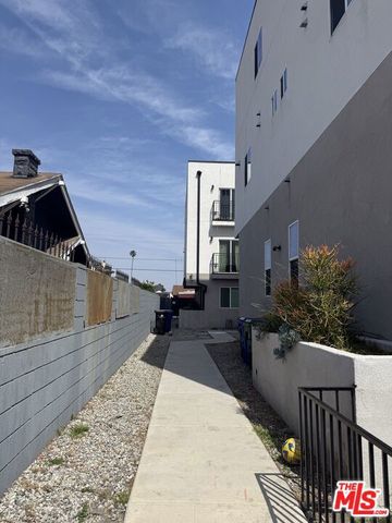4224 S Western Avenue, Los Angeles, CA 90062