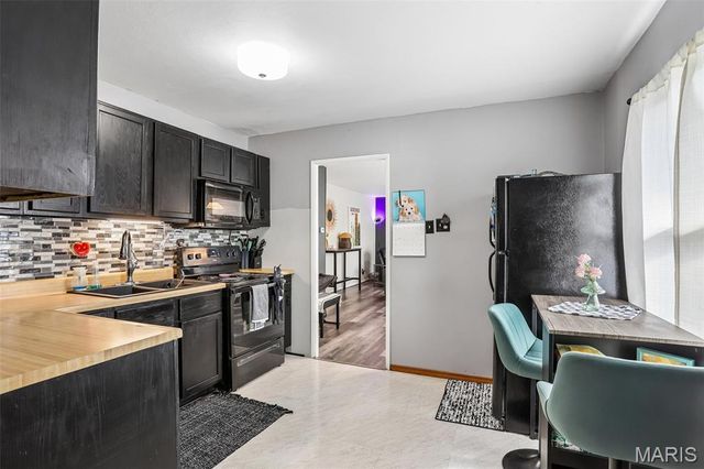 452 S 6th Street, Caseyville, IL 62232