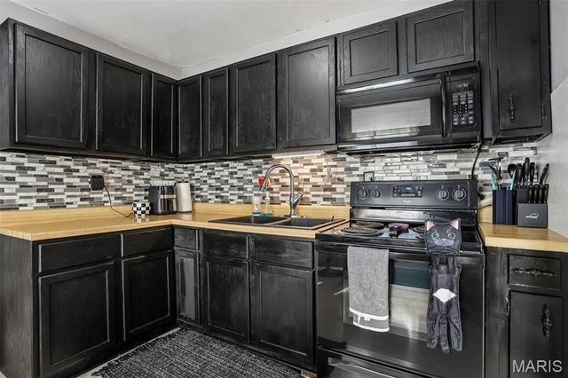 452 S 6th Street, Caseyville, IL 62232