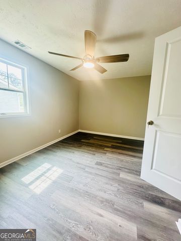 70 Darwin Drive, Jonesboro, GA 30238