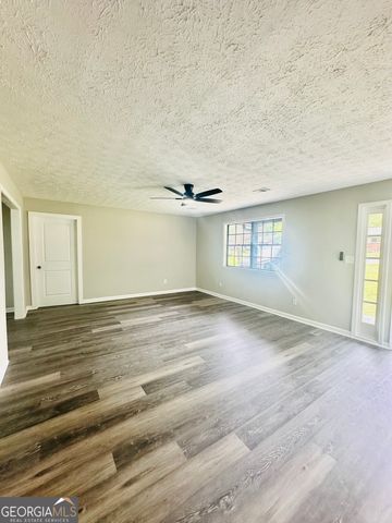 70 Darwin Drive, Jonesboro, GA 30238