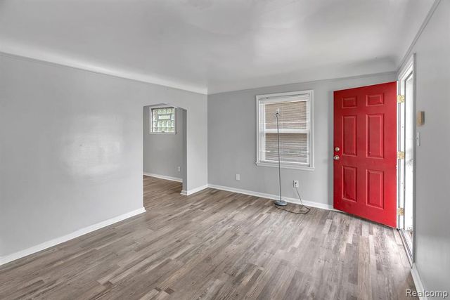 12702 Kelly Road, Detroit, MI 48224