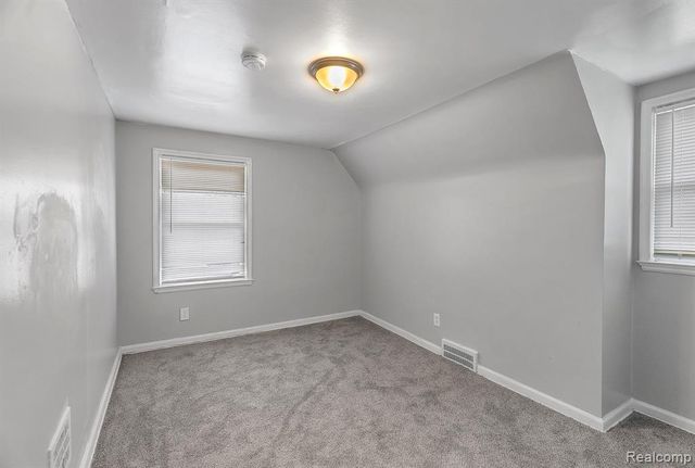 12702 Kelly Road, Detroit, MI 48224