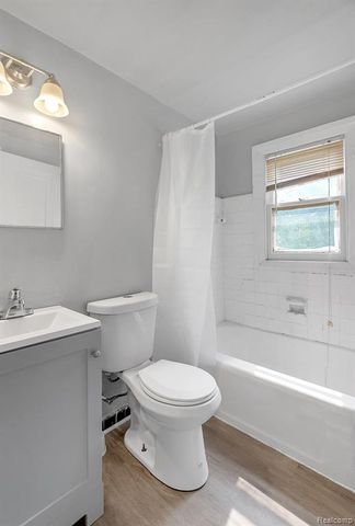 12702 Kelly Road, Detroit, MI 48224