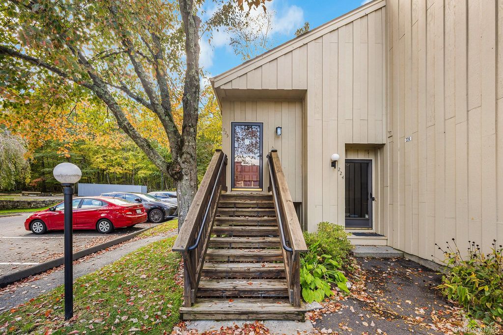 225 Lakeside Drive, South Salem, NY 10590 — exterior