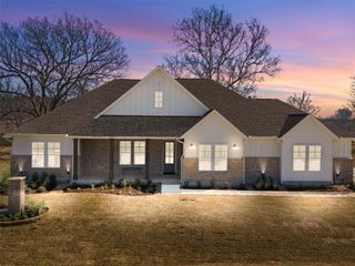 151 Moonlight Drive, Smithville, TX 78957