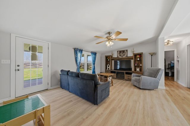 1225 Eno Rd, Dickson, TN 37055