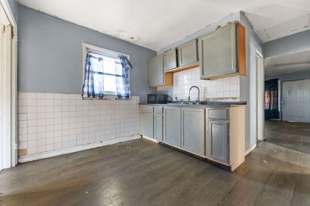 2720 Van Buren Street, Gary, IN 46407