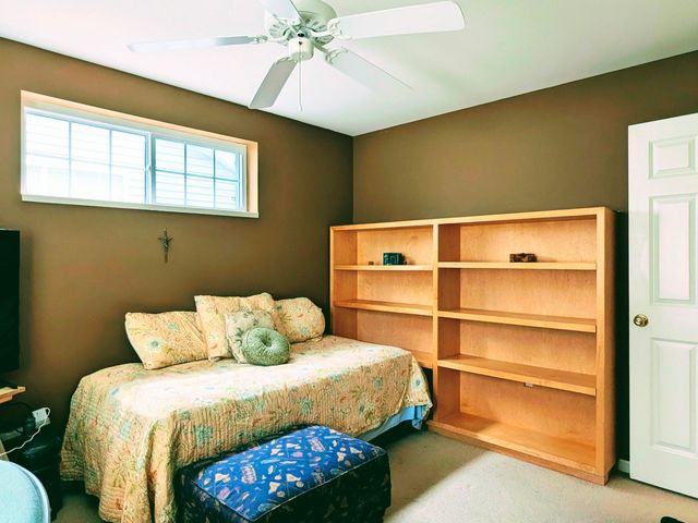 2913 Lake Pointe Drive, Valparaiso, IN 46383