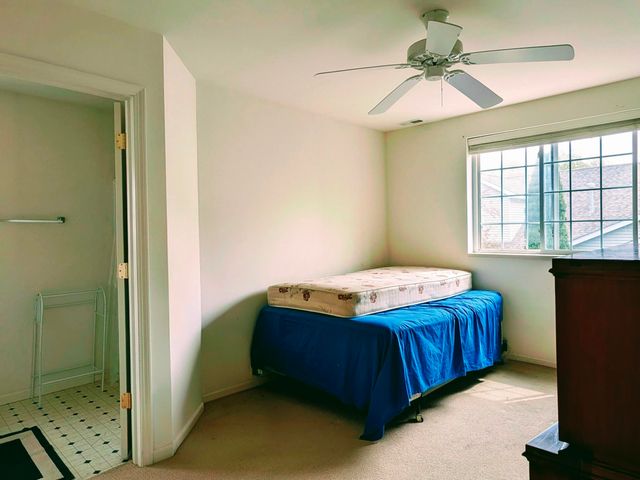 2913 Lake Pointe Drive, Valparaiso, IN 46383