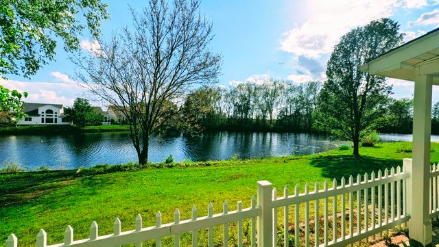 2913 Lake Pointe Drive, Valparaiso, IN 46383