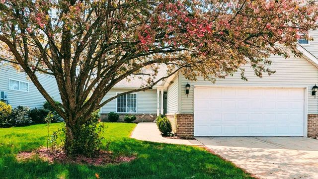 2913 Lake Pointe Drive, Valparaiso, IN 46383