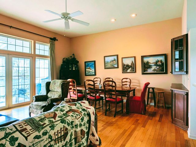 2913 Lake Pointe Drive, Valparaiso, IN 46383