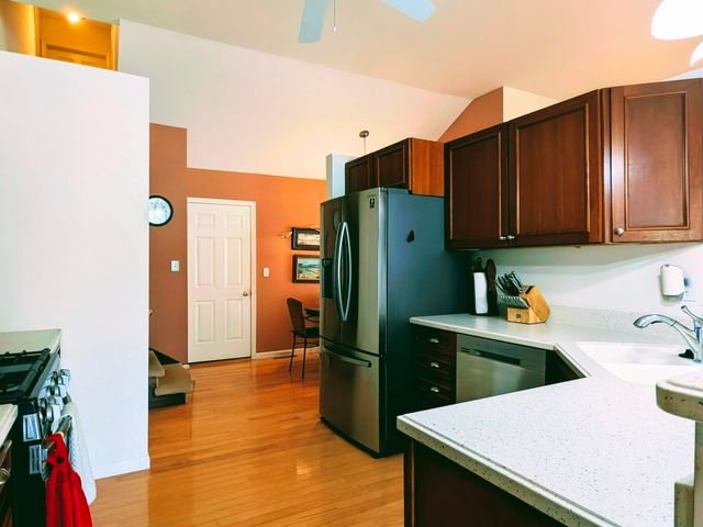 2913 Lake Pointe Drive, Valparaiso, IN 46383