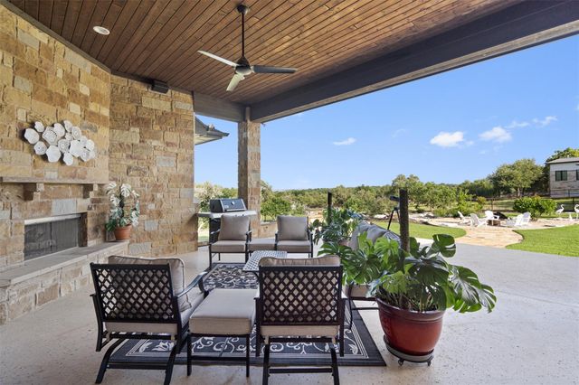 104 Highland Spring LN, Georgetown, TX 78633