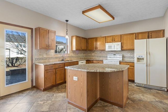 5684 Hillcoat Drive, Hilliard, OH 43026