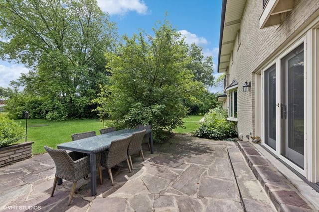 4837 Johnson Avenue, Western Springs, IL 60558