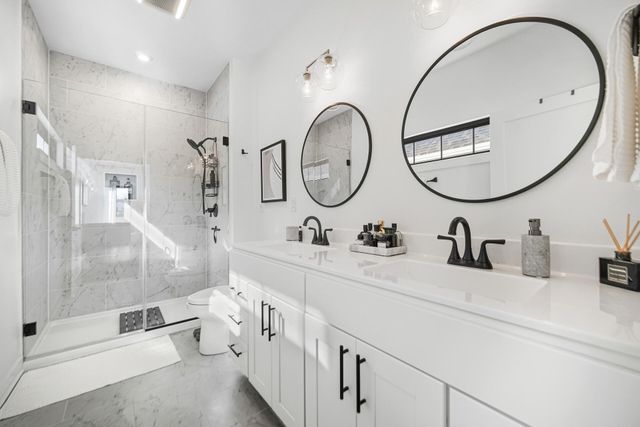 306 W Prairie Lane, Valparaiso, IN 46385