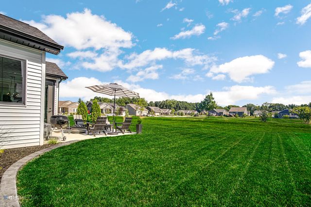 306 W Prairie Lane, Valparaiso, IN 46385