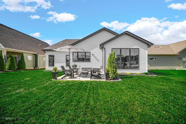 306 W Prairie Lane, Valparaiso, IN 46385