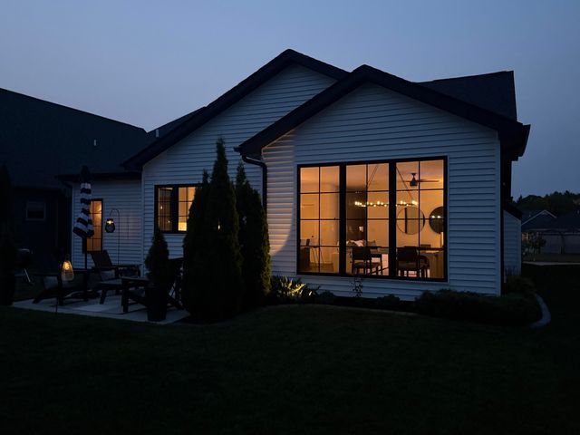 306 W Prairie Lane, Valparaiso, IN 46385