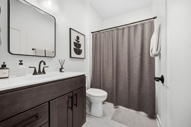 306 W Prairie Lane, Valparaiso, IN 46385