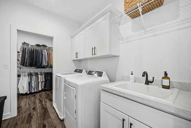 306 W Prairie Lane, Valparaiso, IN 46385