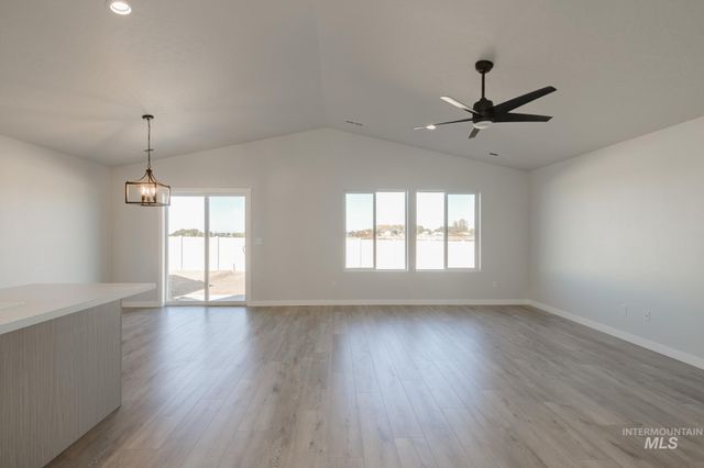 7336 S Bungalow Ave, Meridian, ID 83642