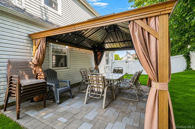 126 Cotton Lane, Levittown, NY 11756