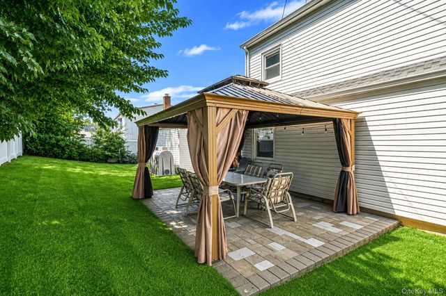 126 Cotton Lane, Levittown, NY 11756