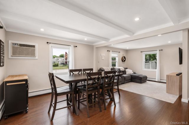 126 Cotton Lane, Levittown, NY 11756