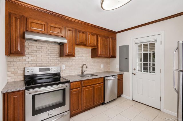 126 Cotton Lane, Levittown, NY 11756