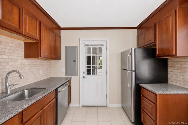 126 Cotton Lane, Levittown, NY 11756