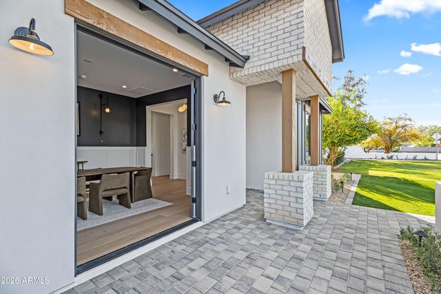 4015 E GLENROSA Avenue, Phoenix, AZ 85018