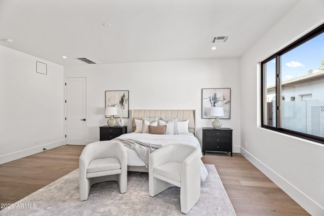 4015 E GLENROSA Avenue, Phoenix, AZ 85018