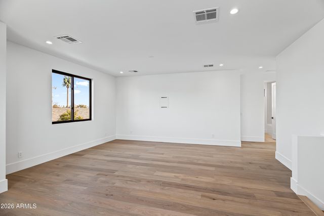 4015 E GLENROSA Avenue, Phoenix, AZ 85018