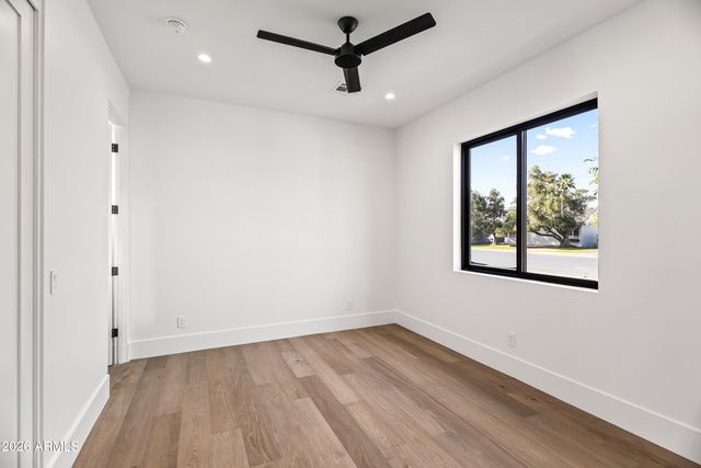 4015 E GLENROSA Avenue, Phoenix, AZ 85018