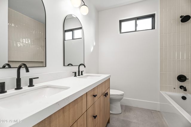 4015 E GLENROSA Avenue, Phoenix, AZ 85018