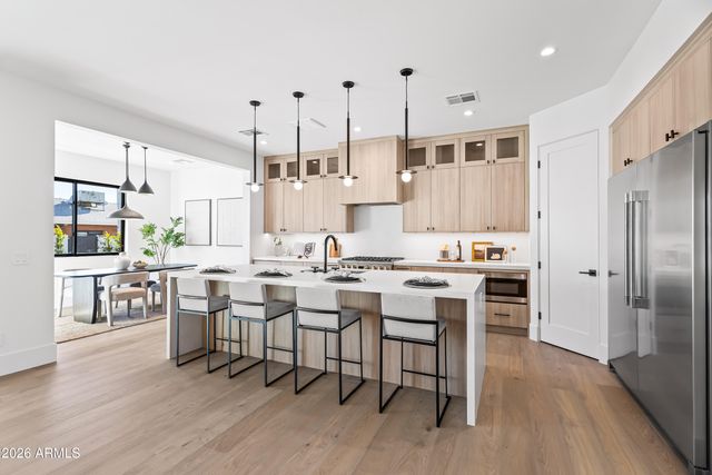 4015 E GLENROSA Avenue, Phoenix, AZ 85018