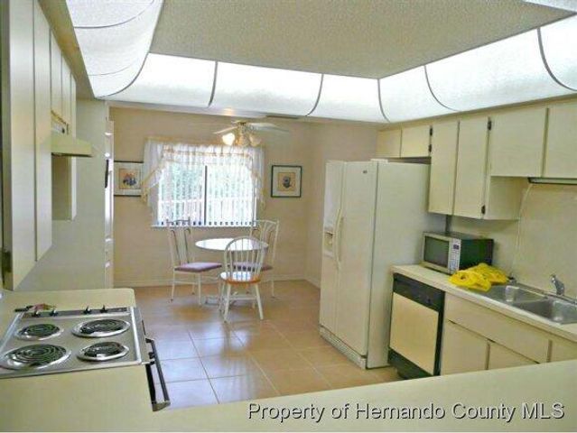 6482 River Run Boulevard, Weeki Wachee, FL 34607
