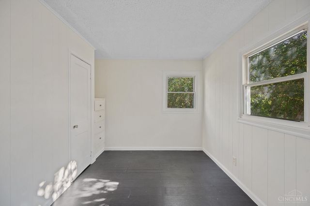 1914 Ashbrook Drive, Cincinnati, OH 45238
