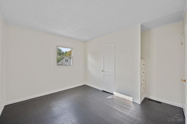 1914 Ashbrook Drive, Cincinnati, OH 45238